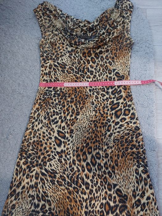 Нарядна зручна сукня М-L