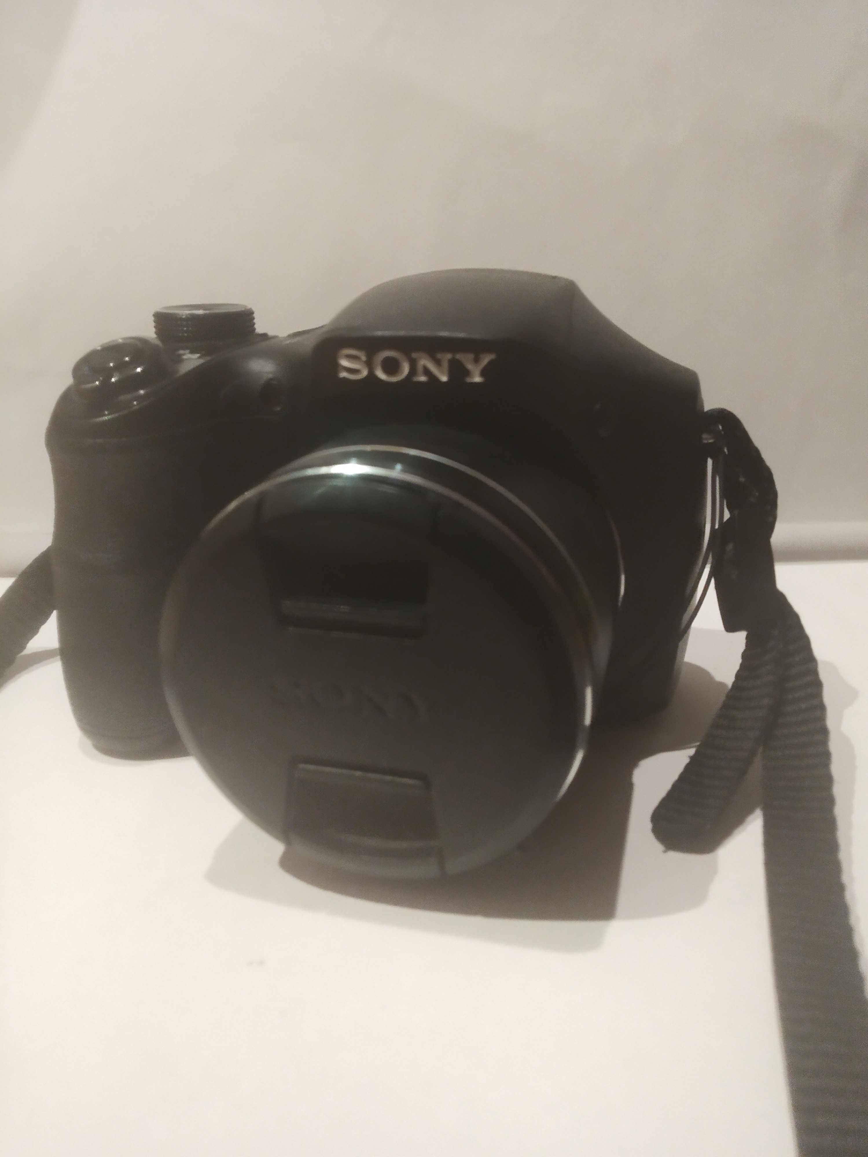 Máquina fotográfica Sony Cyber-shot dsc-h300
