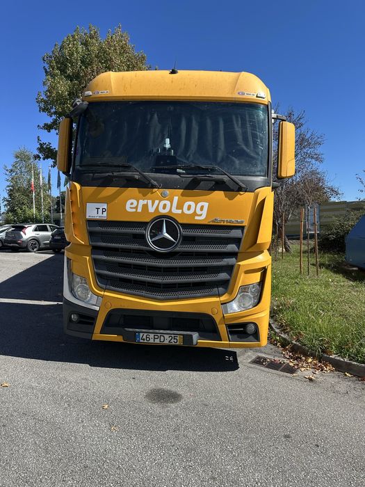 Conjunto Mercedes Actros + Semi Reboque Krone