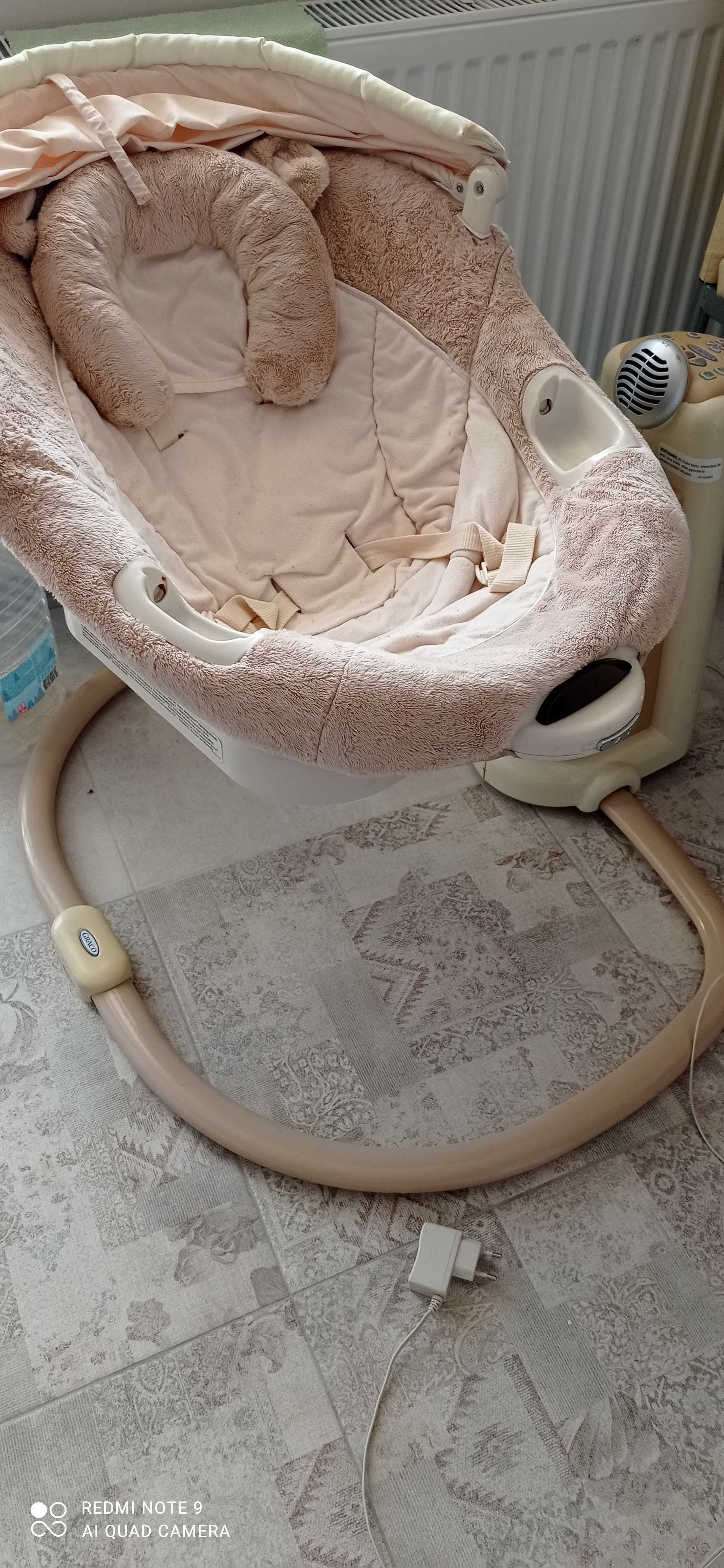 Заколисуючий центр Graco