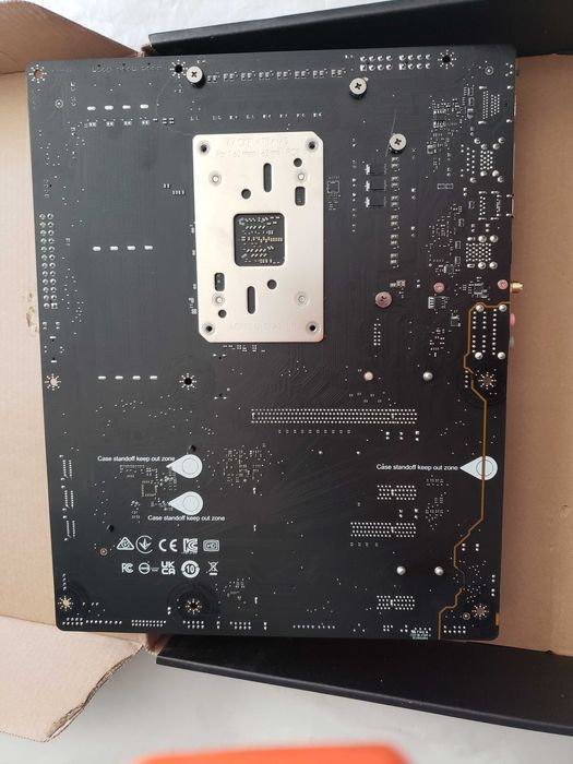 Материнська плата MSI PRO B650-P WIFI под ремонт или восстановление