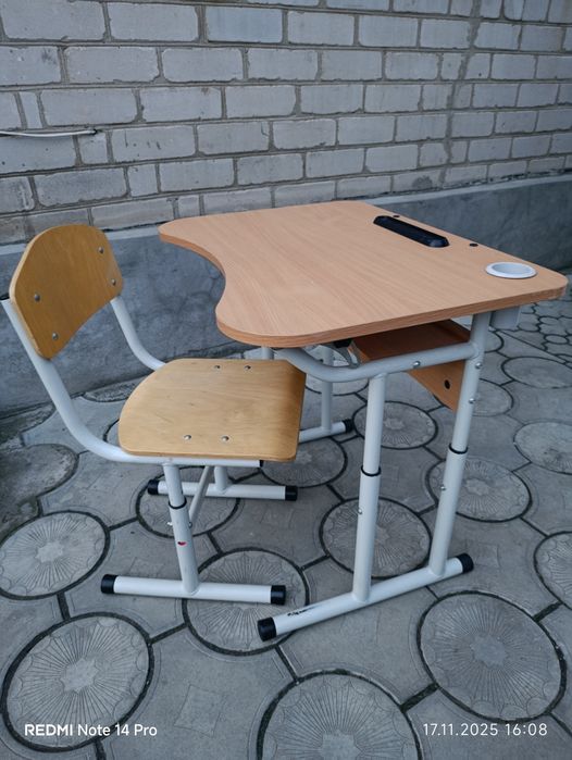 Парта школьная( трансформер)