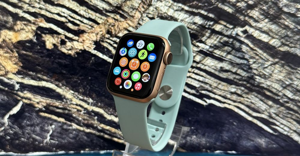 Apple Watch  Series 4 40 mm Gold GPS / 100%