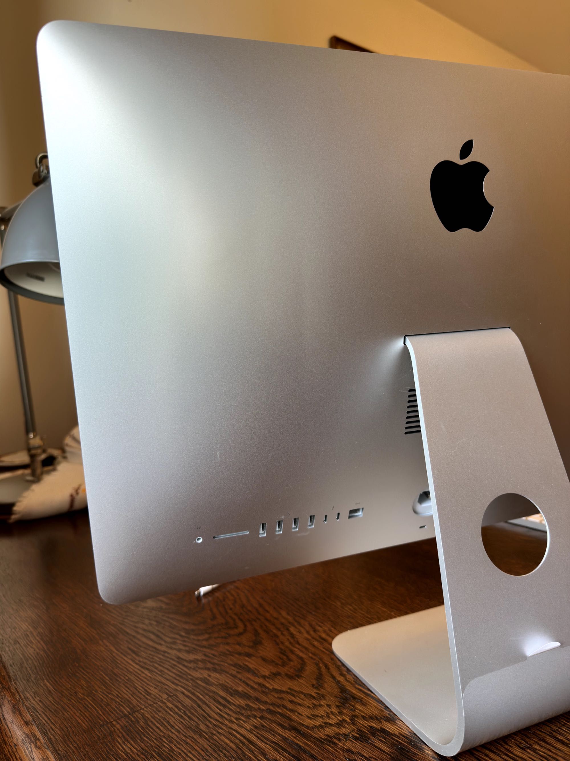 iMac 21,5 A1418 jak nowy Intel i5 256gb ssd magic faktura VAT 23%