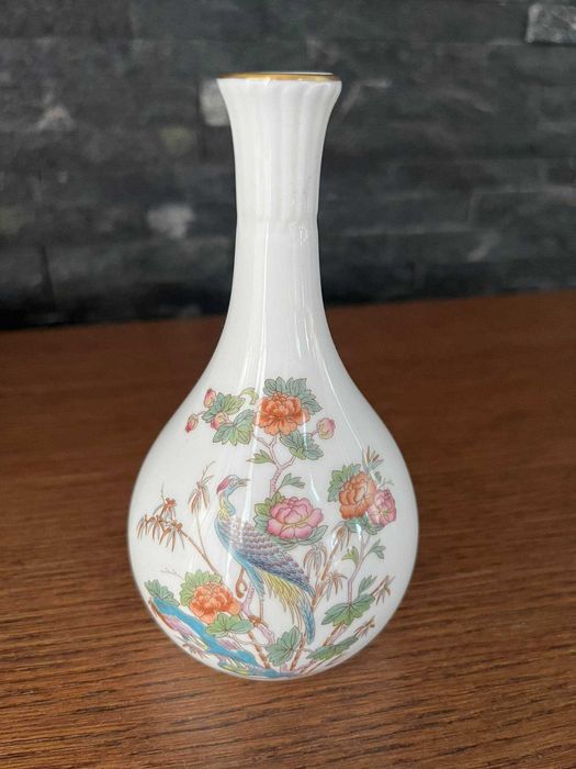 Porcelanowy wazonik Wedgwood Kutani Crane Paw