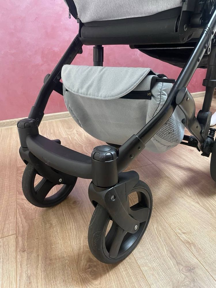 Коляска Mikrus Comodo 2в1