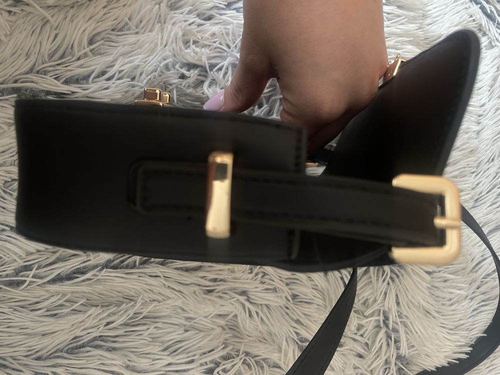 Сумка H&M чорного кольору