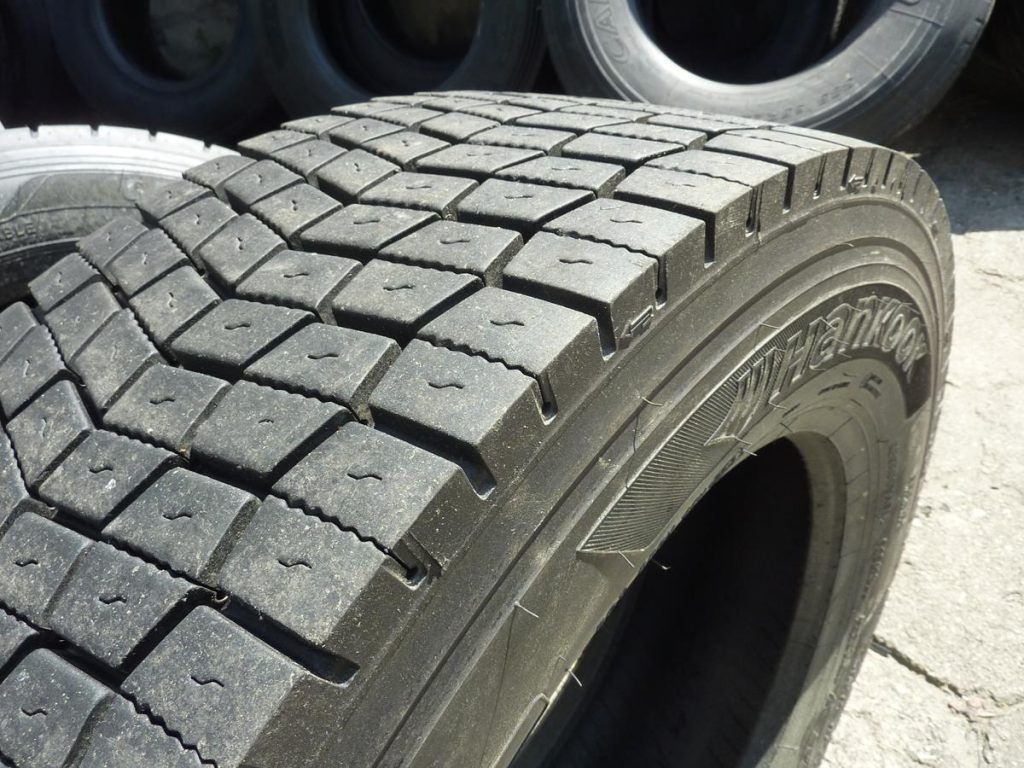 Opona używana ciężarowa 295/60R22.5 HANKOOK DH 31 700zł C2065