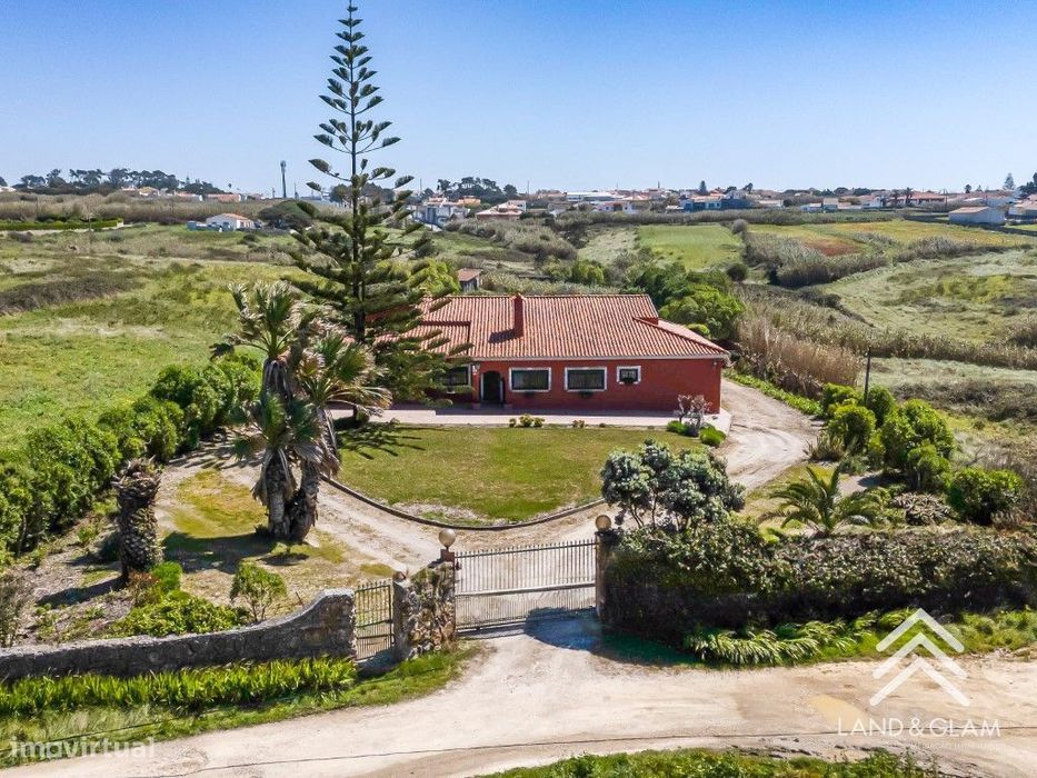 Moradia T4 + Anexo na Assafora com piscina e vista de mar