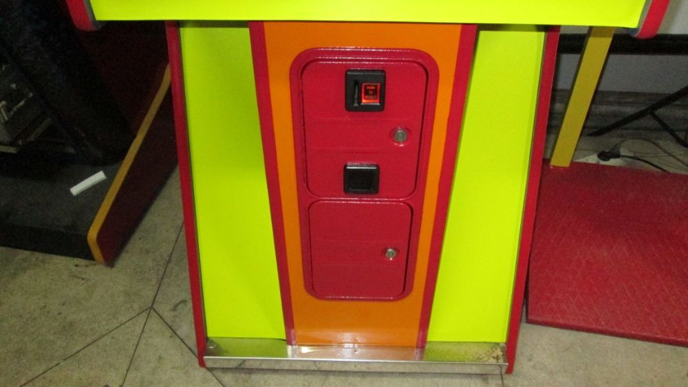 Máquina com várias cores arcade com 2800  jogos, com garantia