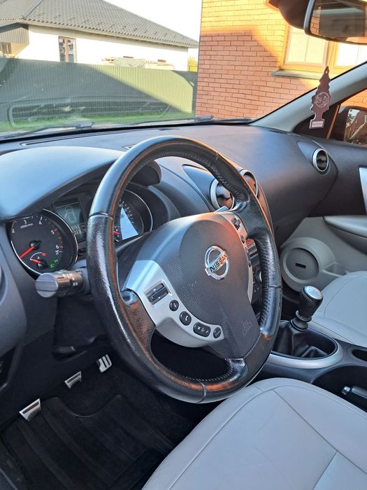 Продам Nissan Qashqai2011