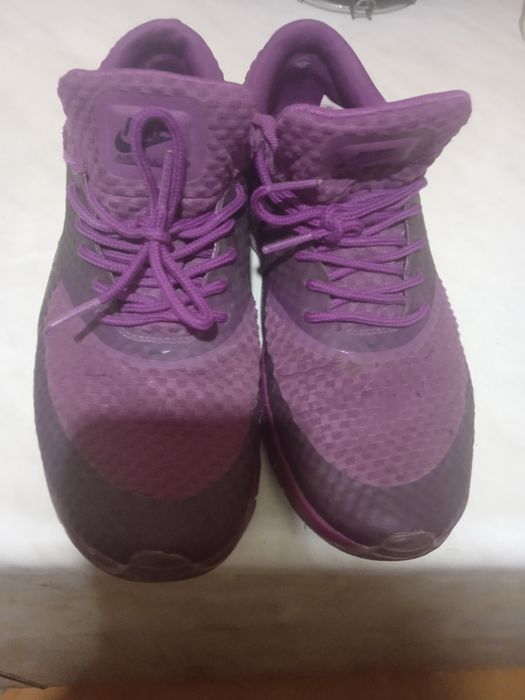 Продам красовкі найк