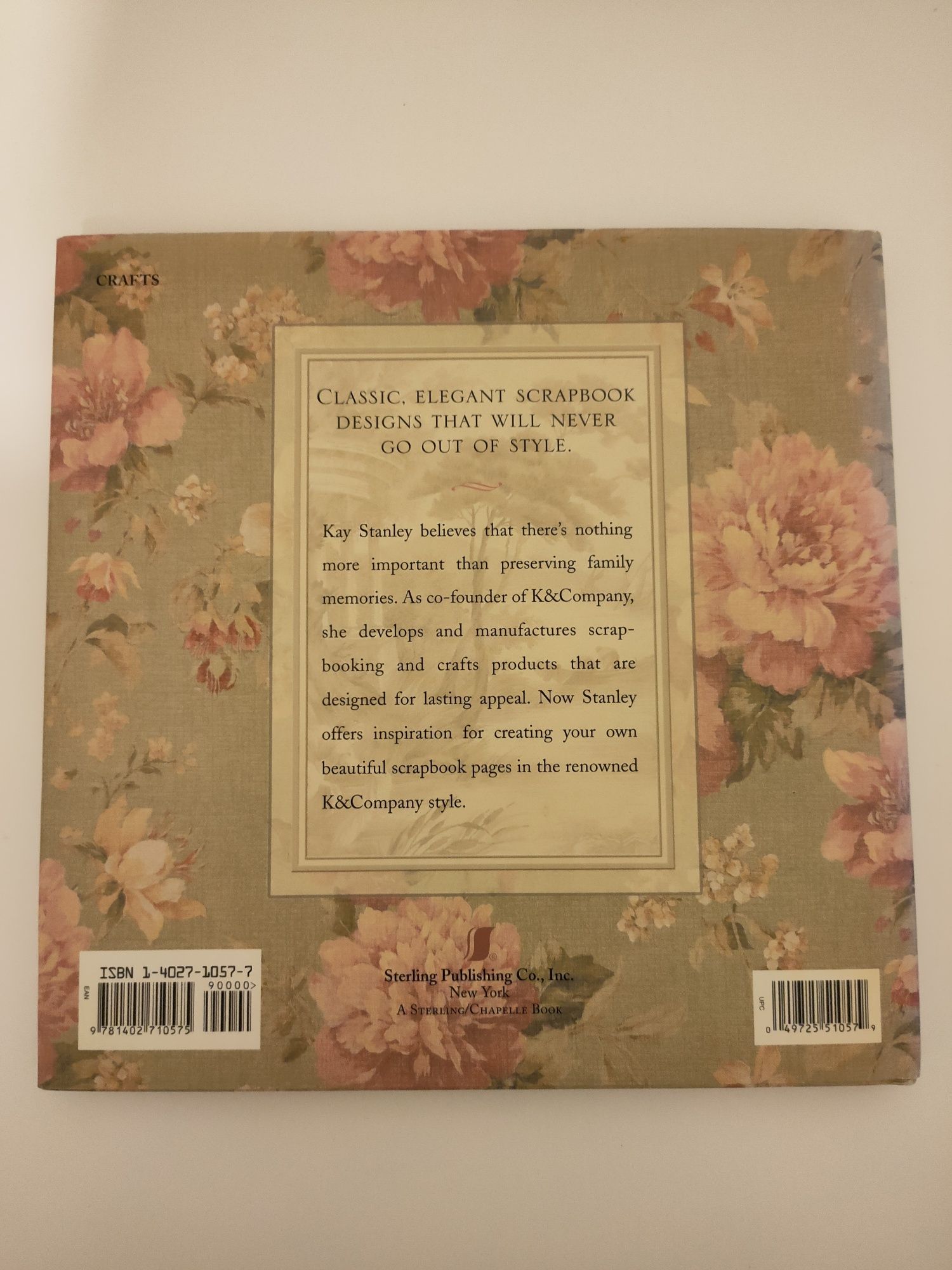 Livro Designer Scrapbooks with K and Company