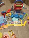 Kilka zestawów play doh