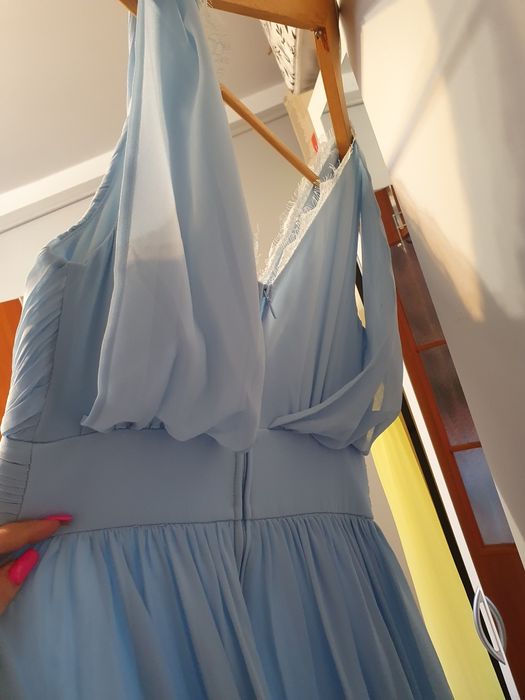 Błękitna sukienka długa na  wesele druhna świadkowa