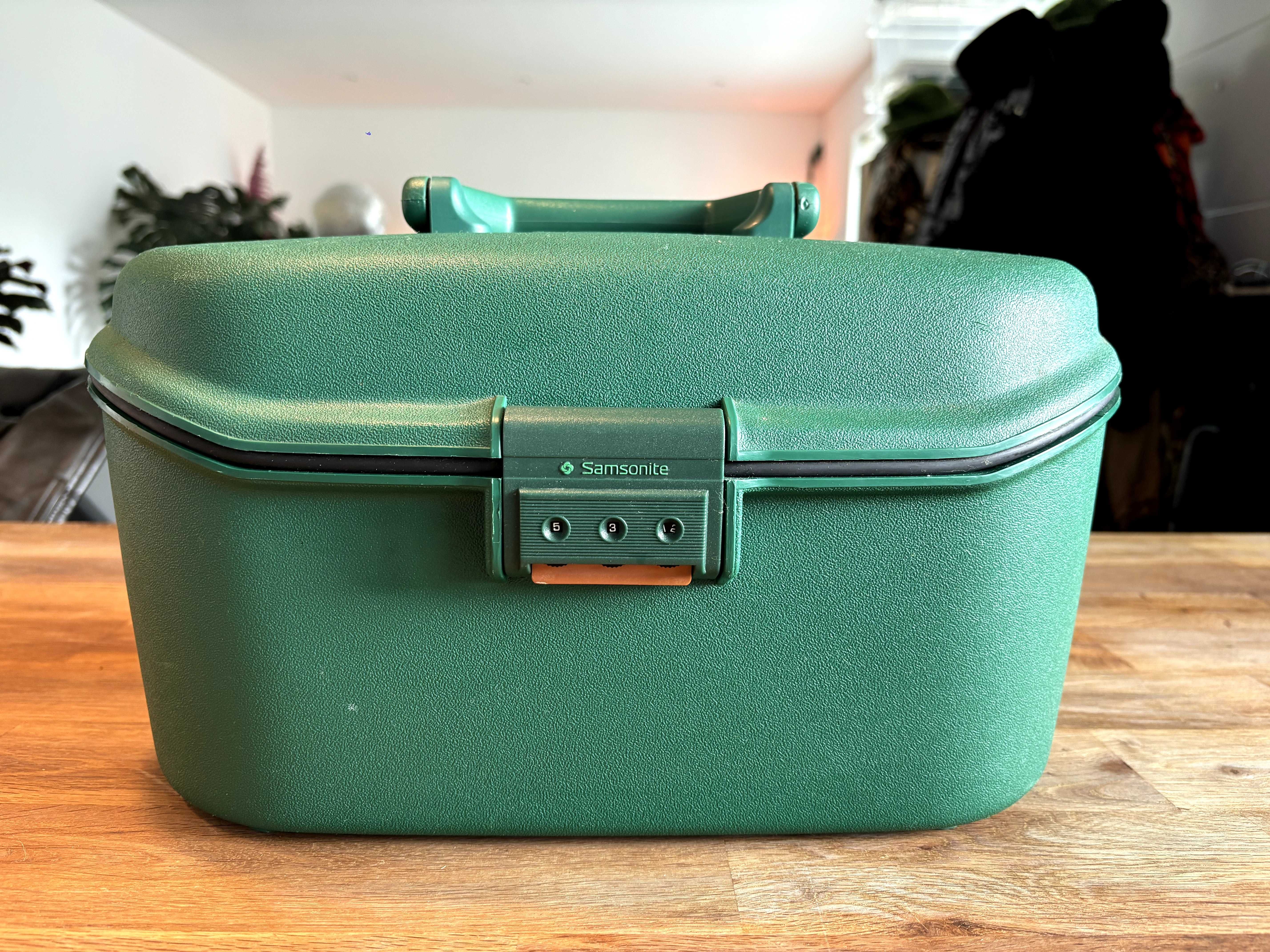 VANITY CASE / NÉCESSAIRE SAMSONITE VERDE