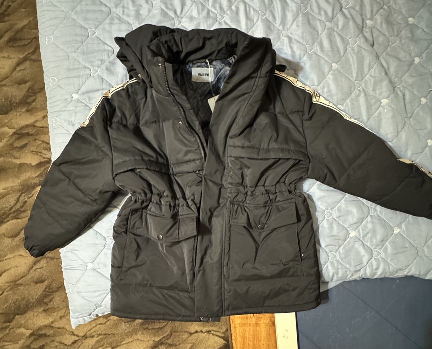 Нова куртка парка Guess