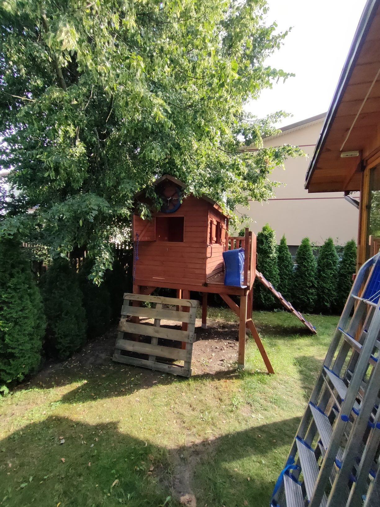 Domek drewniany dla dzieci 1.8x2