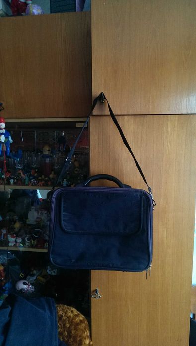 Сумка для ноутбука, чемодан