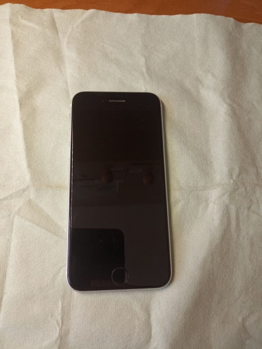 Iphone Se 2020 року