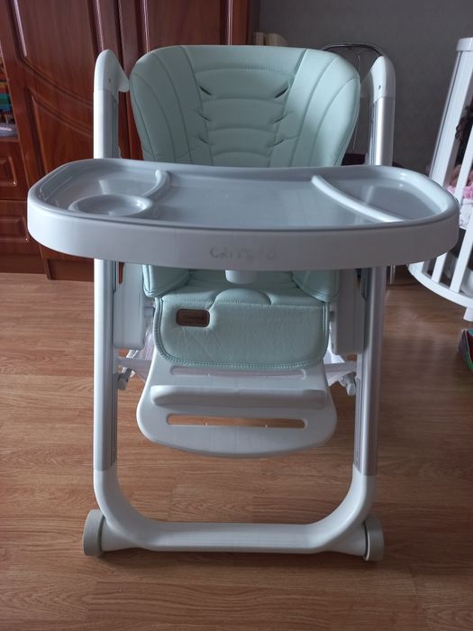 Продам стільчик для годування Carello Concord