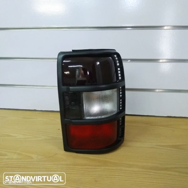 Farolim Mitsubishi Pajero modelo: 1991 até 1999 novo
