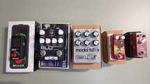 Mooer Radar, Octaver, Wampler SLOstortion, ZVex Fuzzolo, EAE model feT