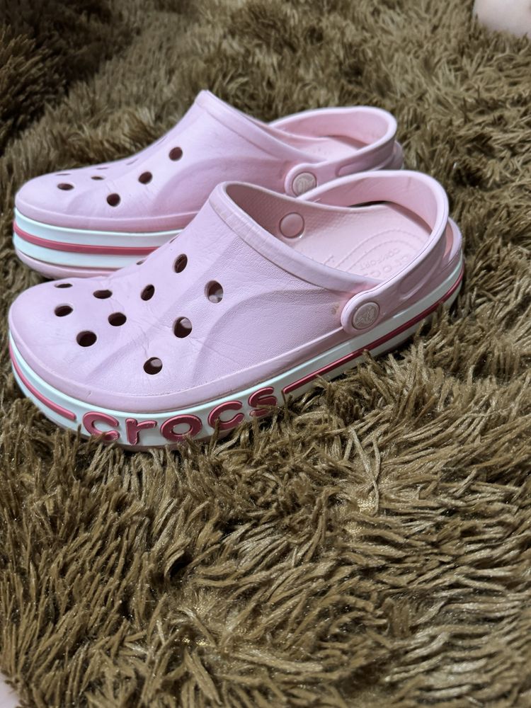 Женские crocs розовые