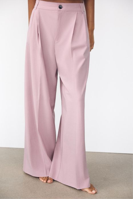 Світло-рожеві штани Zara. Розовые брюки Zara