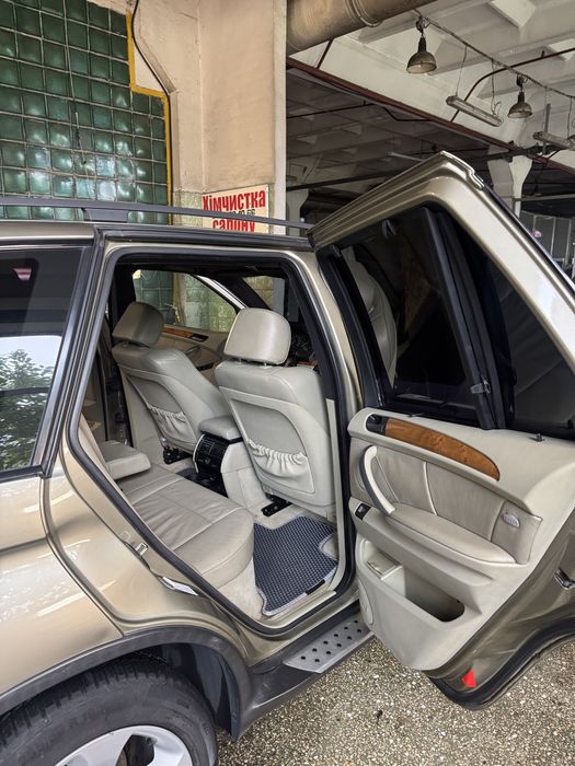 Bmw x5 e53 4.4  .