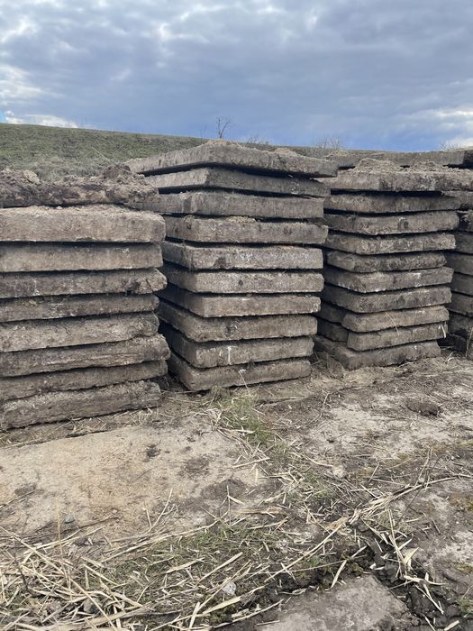 Кирпичь б/у красный плиты перекрытия,дорожные