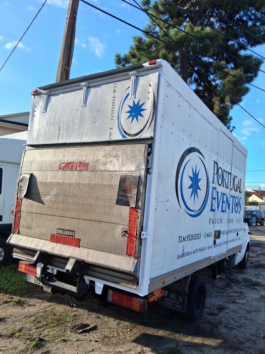 MERCEDES Sprinter 416 CDI com plantaforma elevatoria revista na marca