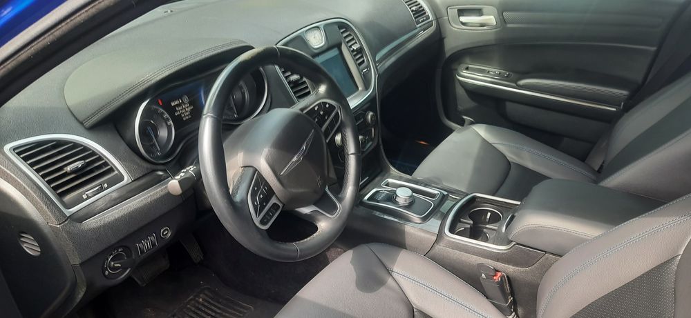 Продам Chrysler S300