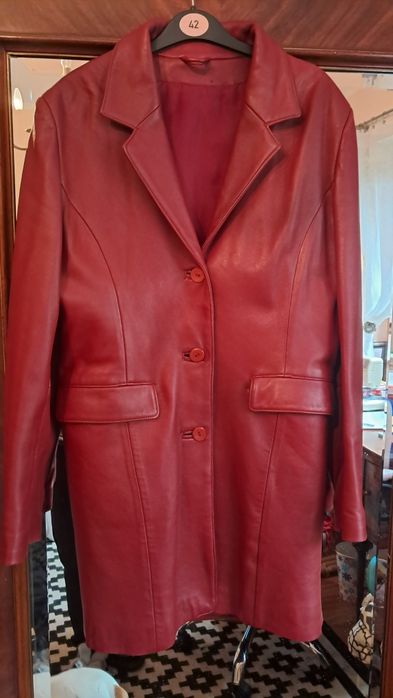 Ładna skórzana jesienna Kurtka - płaszczyk, damska 42, bordow