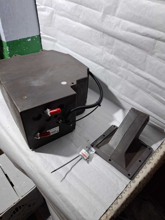 пичка в зборі на MANITOU, маніту