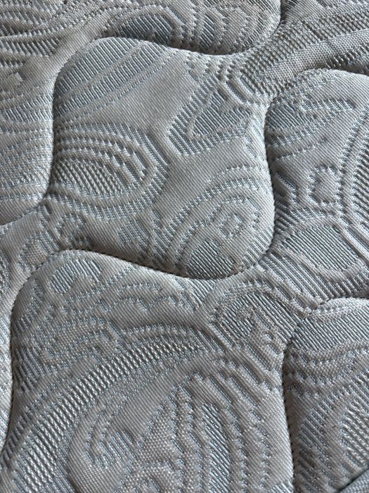 Colchão  molas 1,23 x 1.83cms