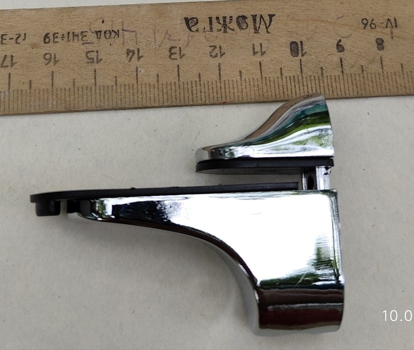 Тримачі для скляних полиць