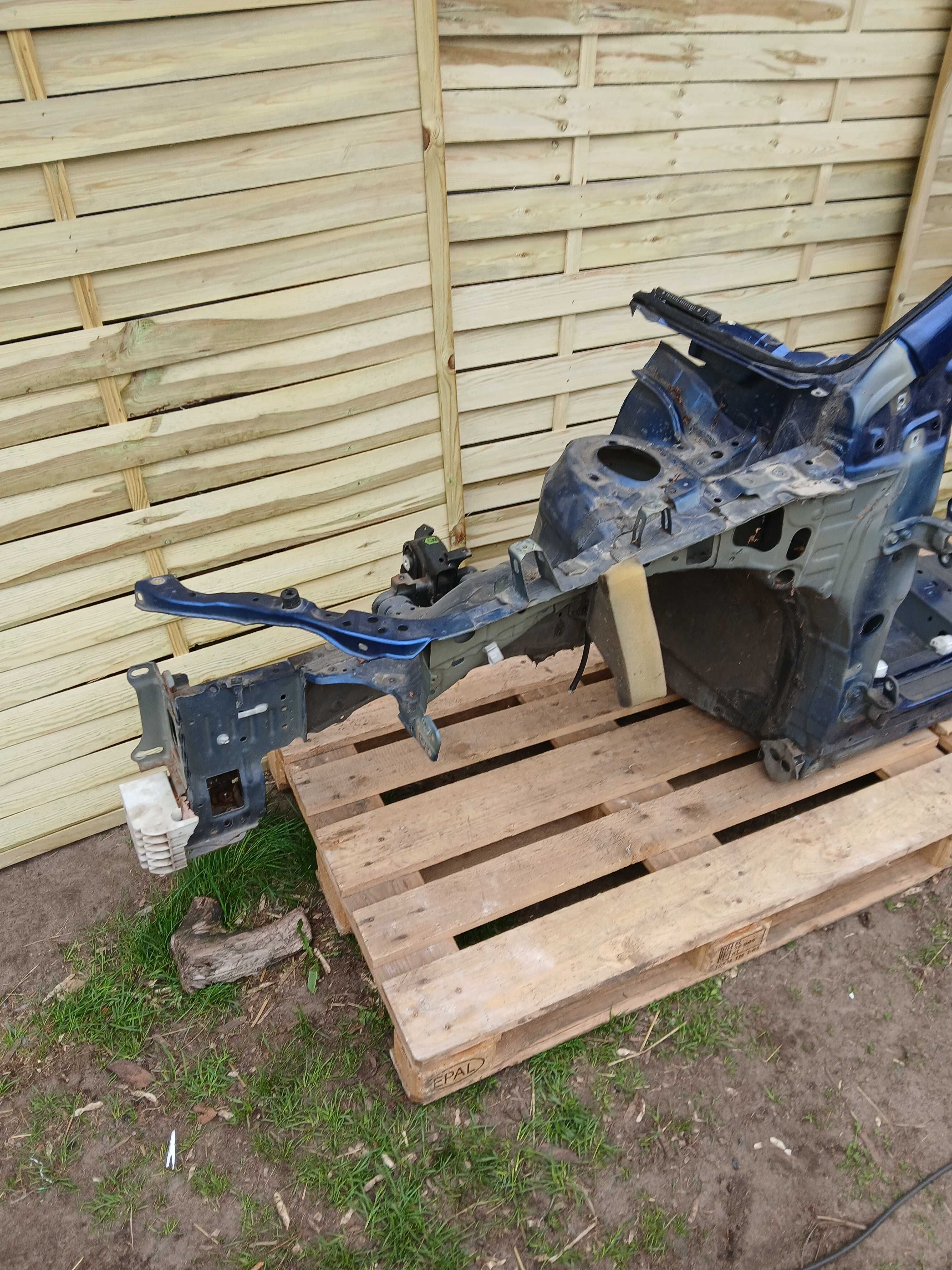 Podluznica prog slupek cwiartka Toyota Avensis T29 lewa 15-18 kol 8T5