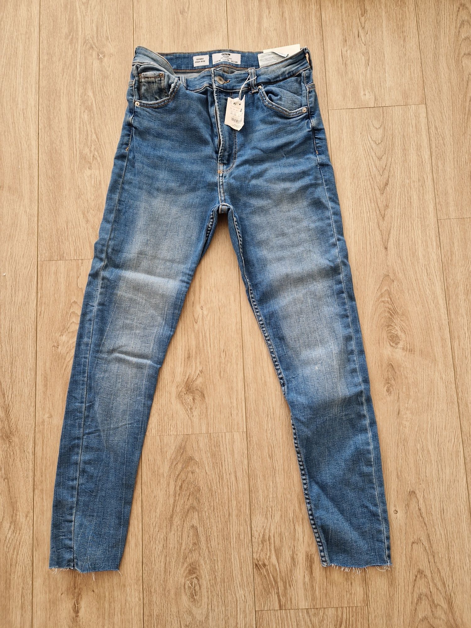 Calças azul escuro Bershka Denim Skinny High Rise