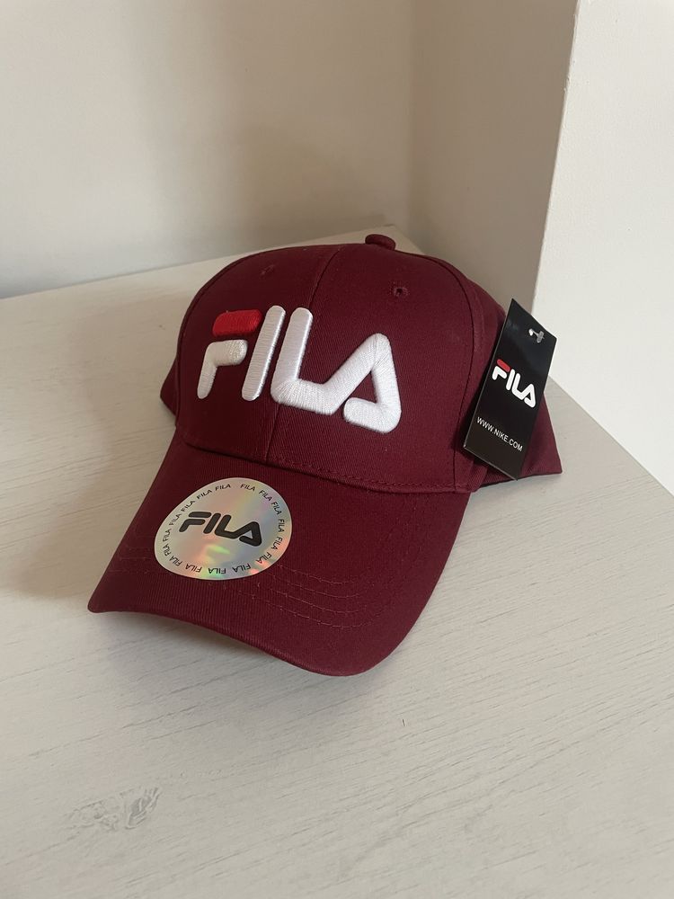 Nowa czapka z daszkiem Fila
