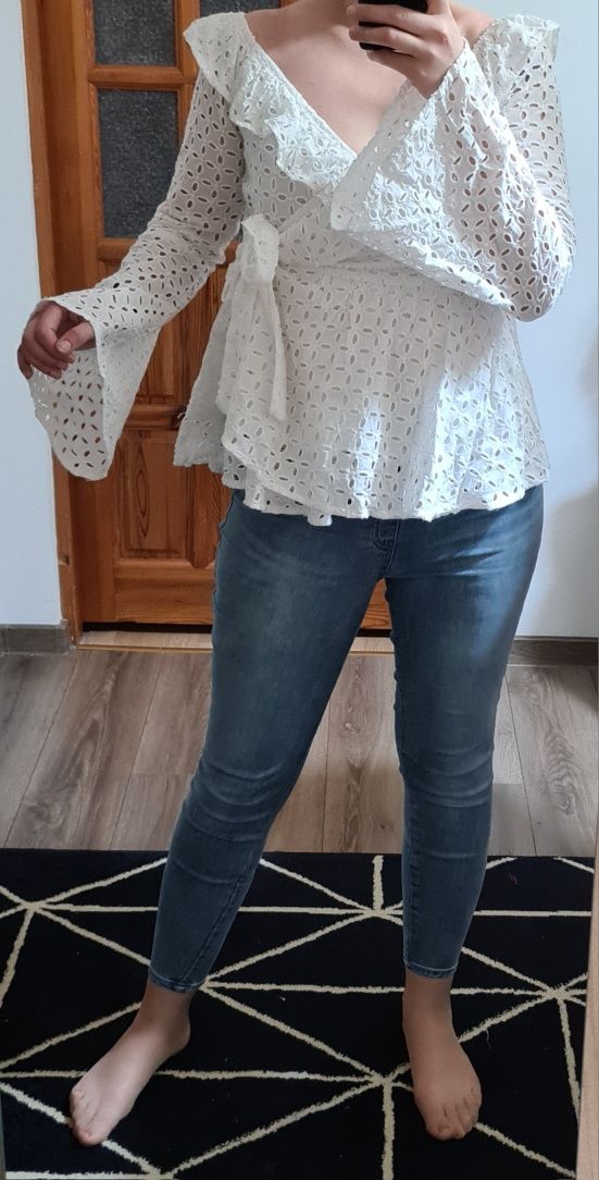 Cudna piękna biała bluzka wiązana bluzeczka bardzo elegancka
