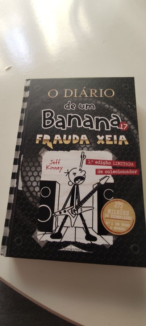 Vendo livro diário de um banana