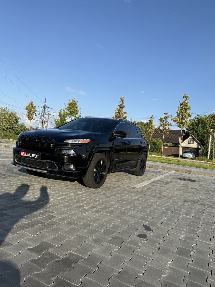 Jeep cherokee 2017 3.2 overland