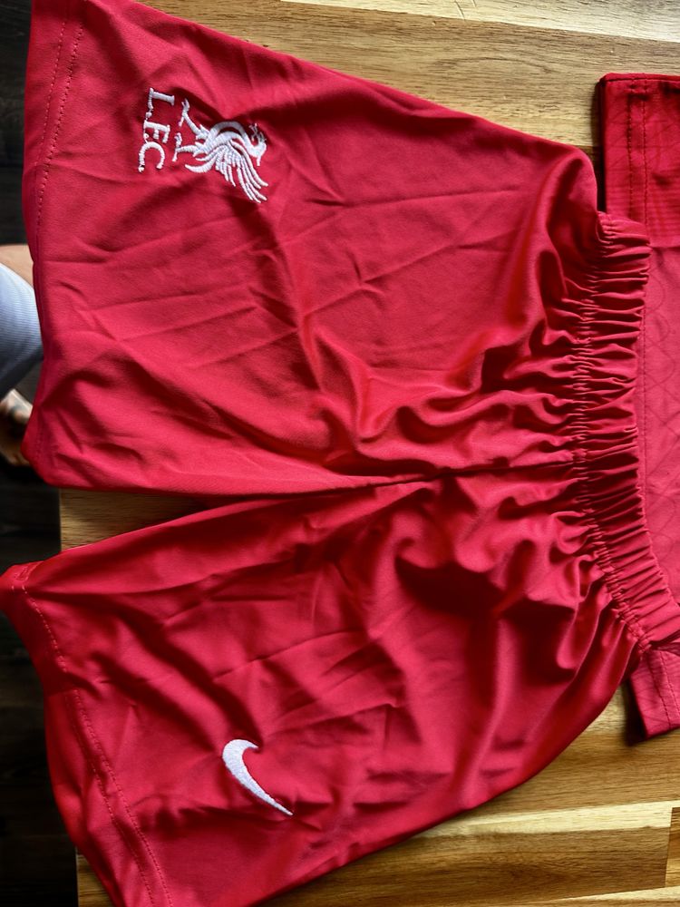 Komplet piłkarski koszulka i spodrnki Nike - nowy
