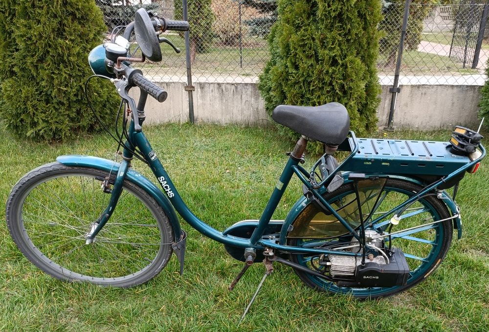 Rower Sachs z silnikiem spalinowym Sachsa.