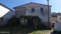 Casa de aldeia T3 em Aguda de 1960,00 m2