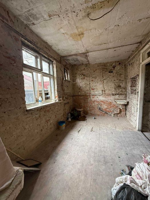 Продаж 2-кім. квартири на вул. Замарстинівській з власним подвір’ям