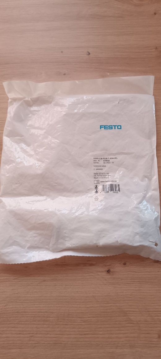 Elektrozawór Festo VUVG-L18-P53E-T-G14-1P3