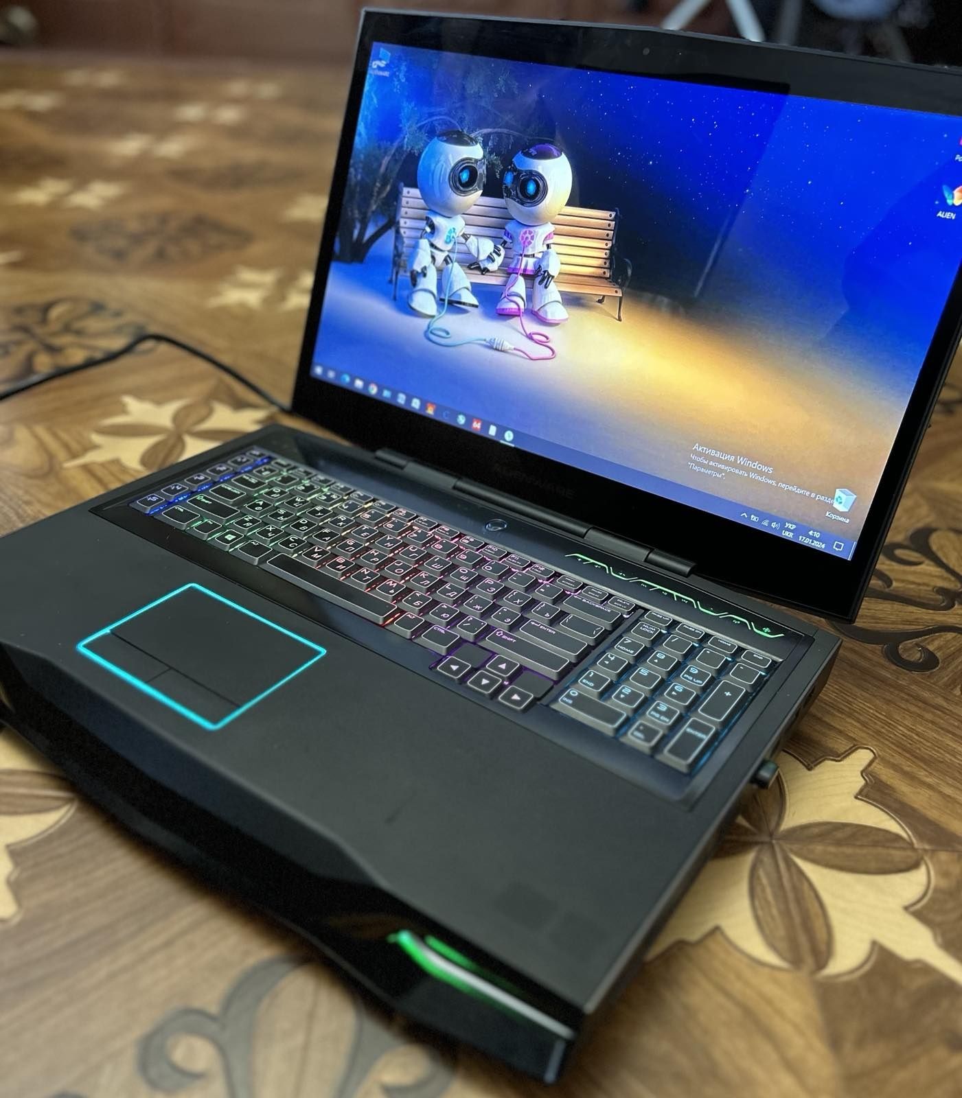 Alienware M18 r2