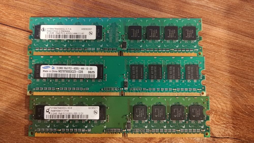 Pamięć DDR2 3x512 MB